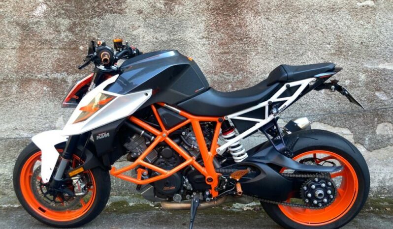 
								KTM 1290 Super Duke R ABS full									