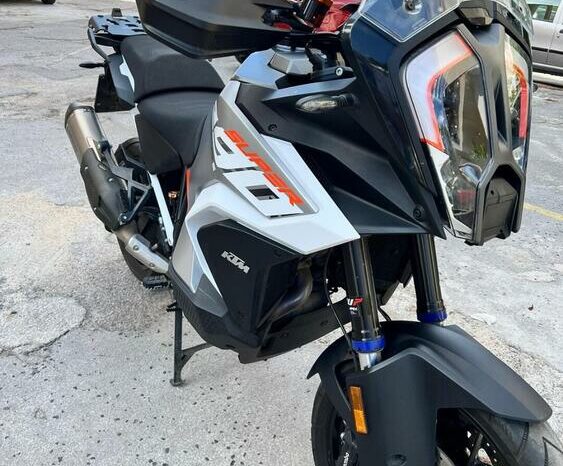 
								KTM 1290 Super Adventure S full									