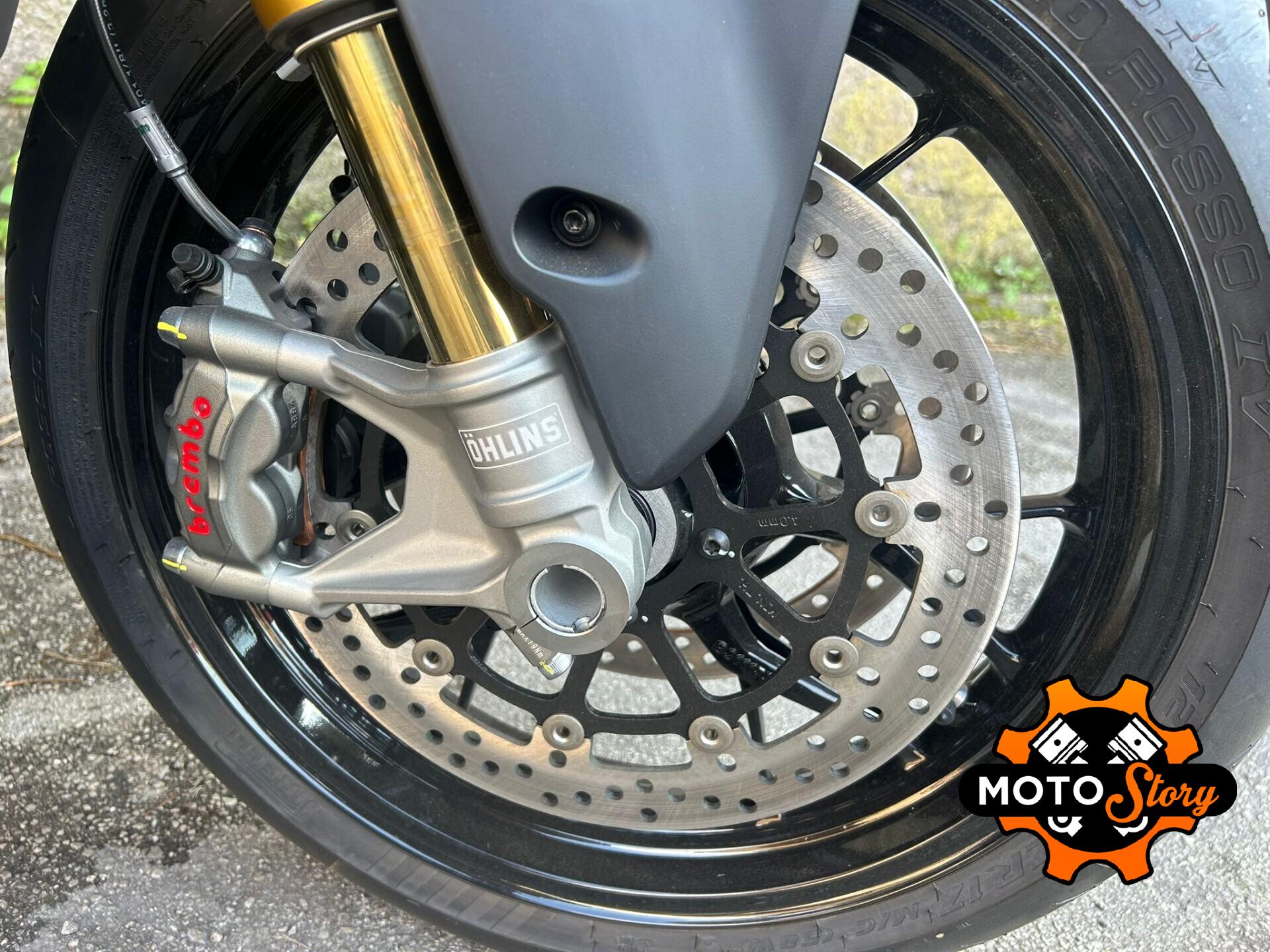 Ducati Streetfighter V2