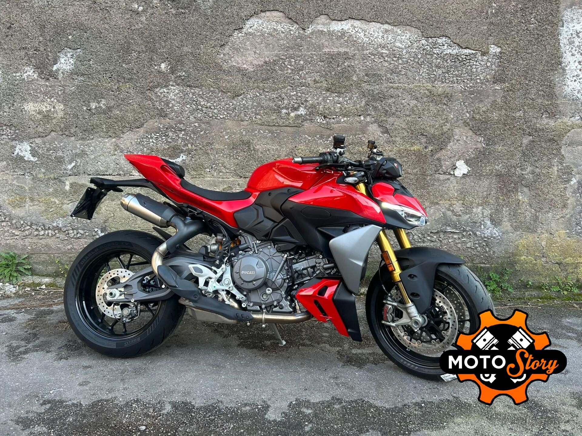 Ducati Streetfighter V2