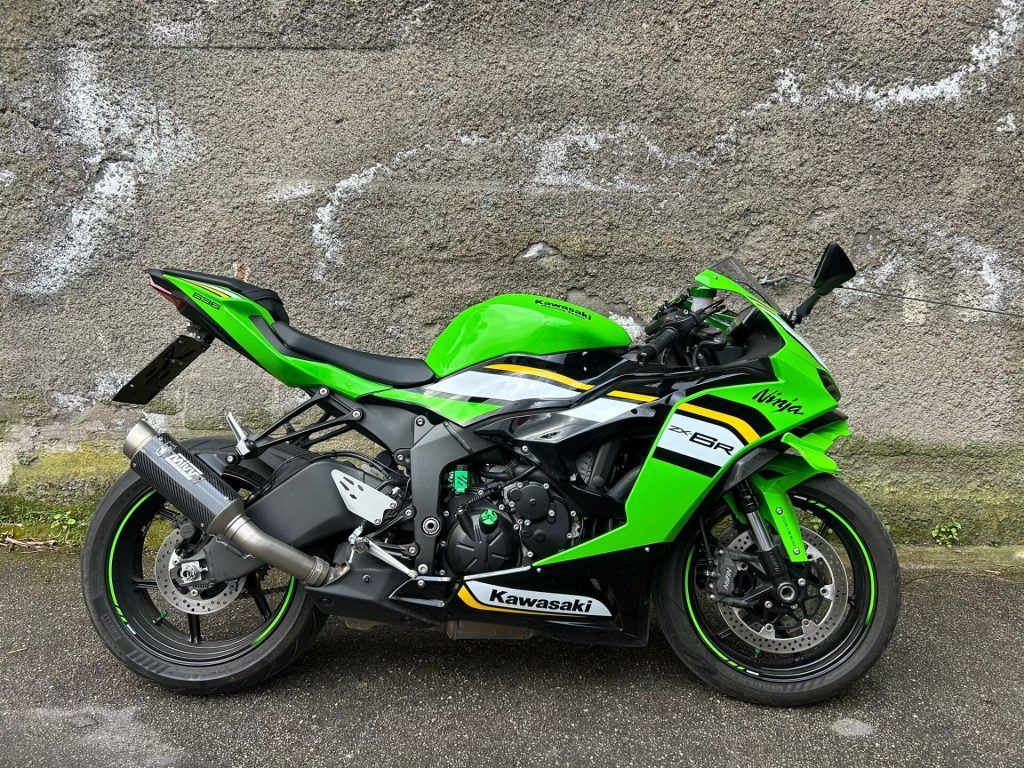 Kawasaki ZX6R