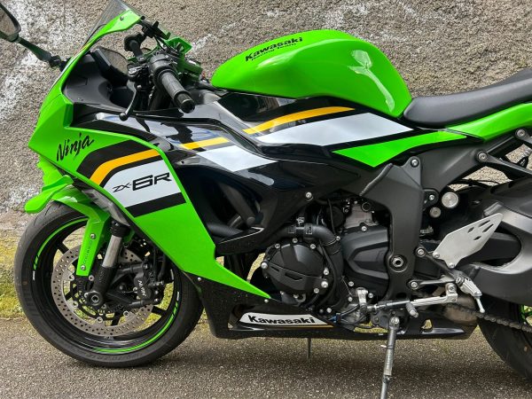 Kawasaki ZX6R