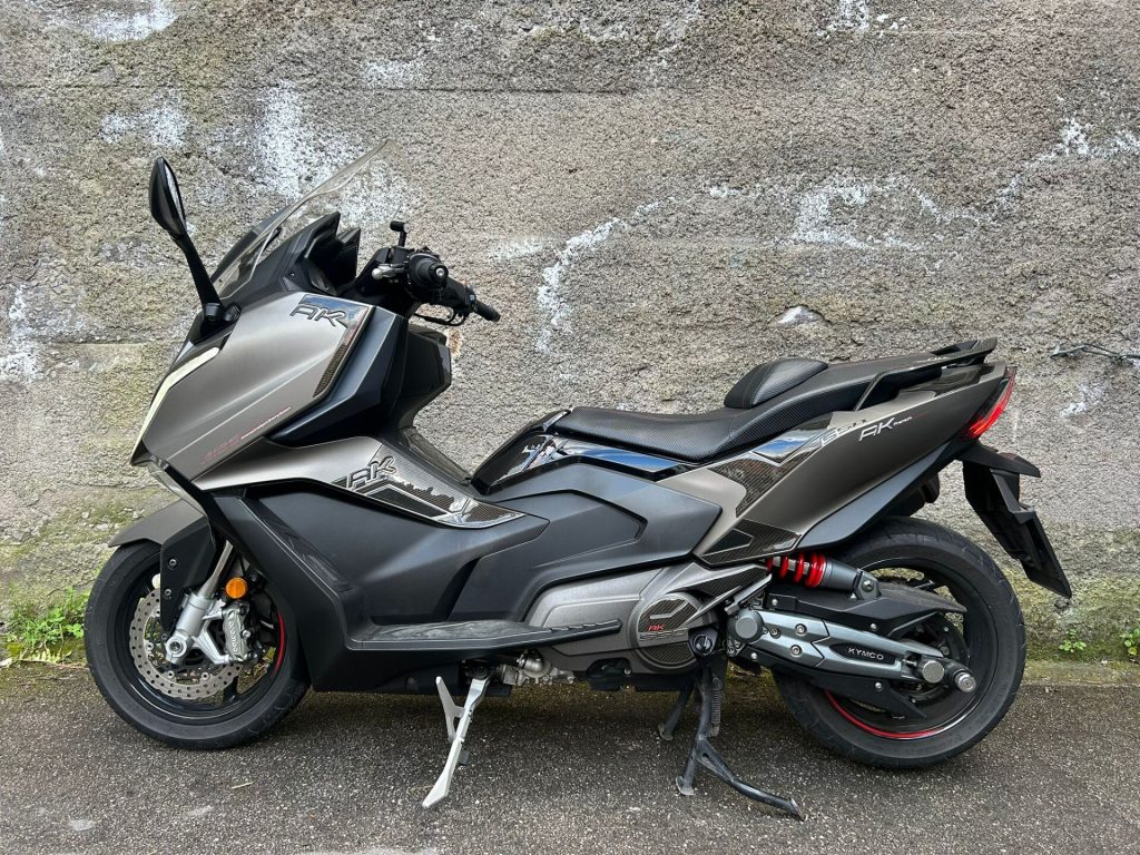 Kymco AK 550