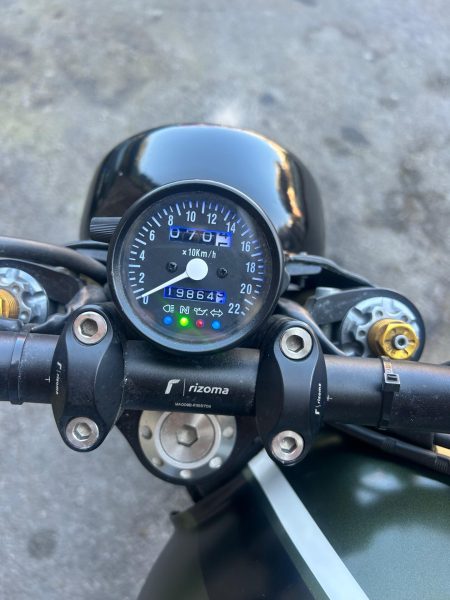 Triumph Thruxton 900