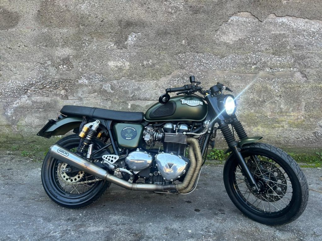 Triumph Thruxton 900