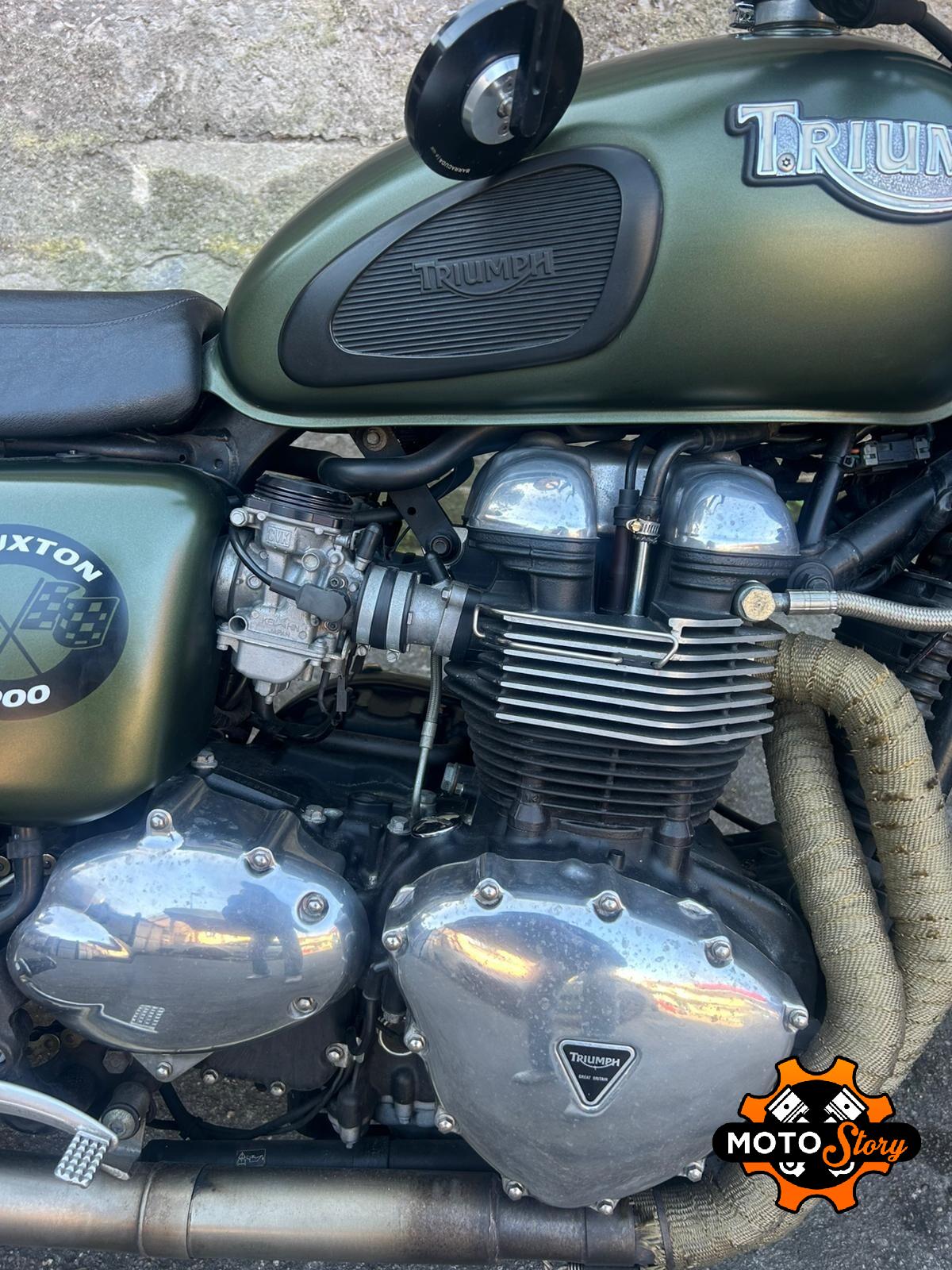 Triumph Thruxton 900