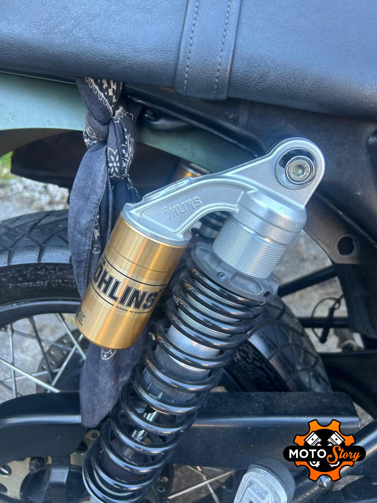 Triumph Thruxton 900