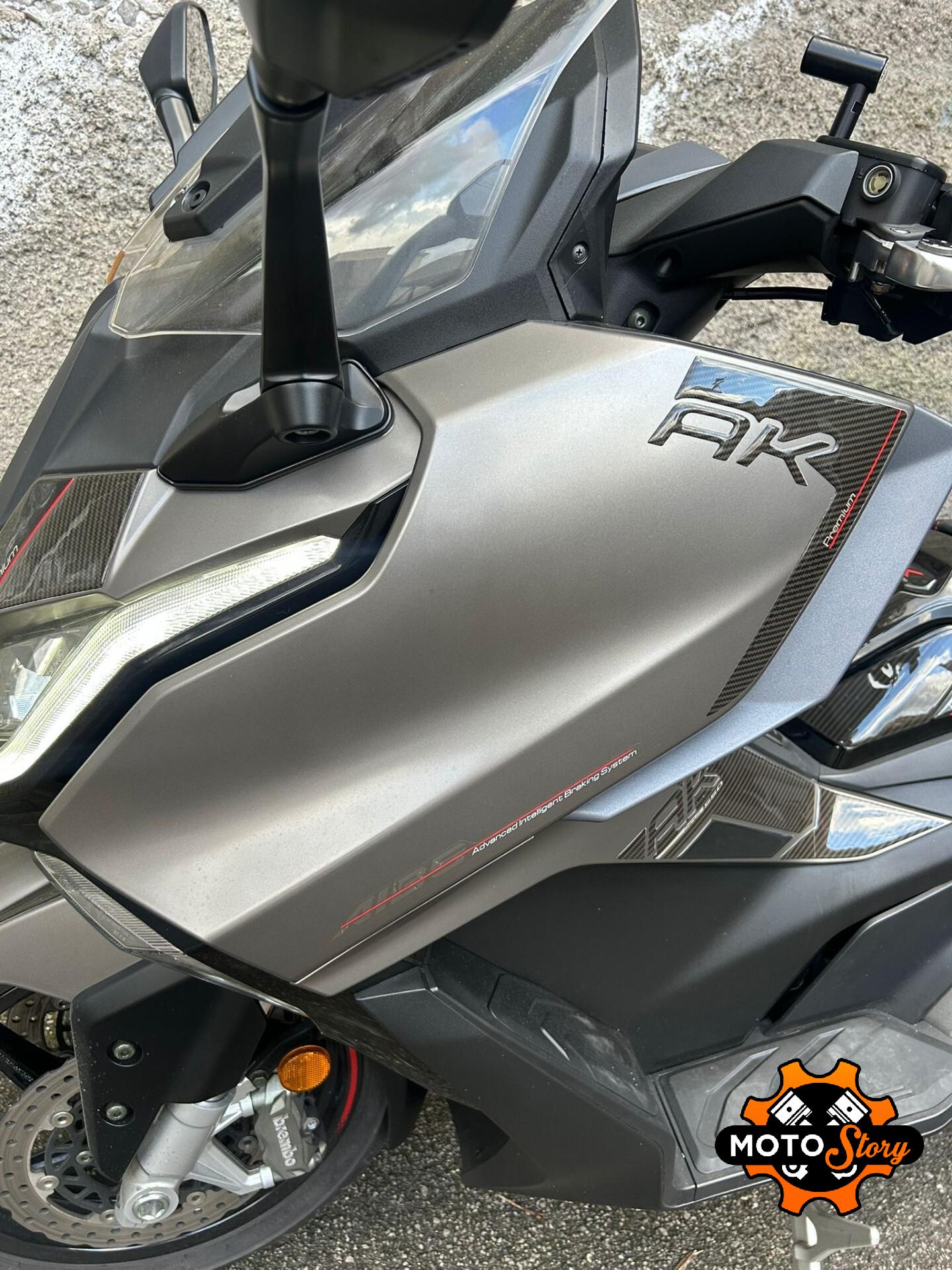Kymco AK 550