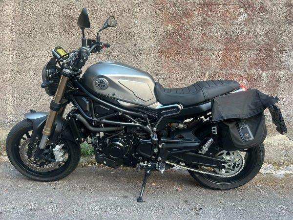 Benelli Leoncino 800