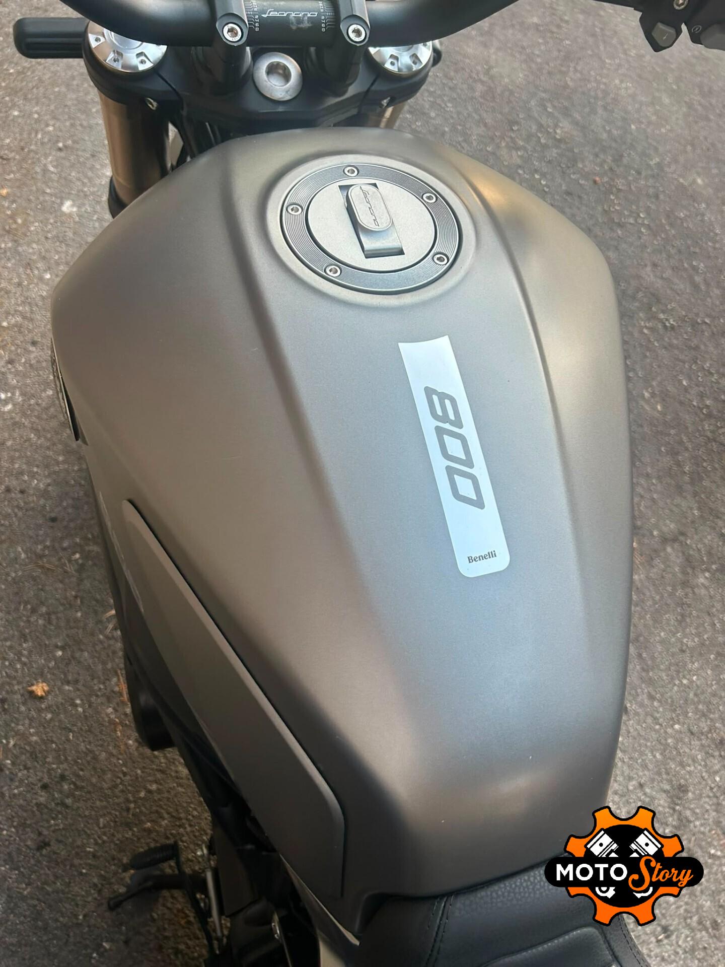 Benelli Leoncino 800