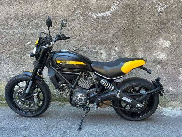 Ducati Scrambler 800 full trottle