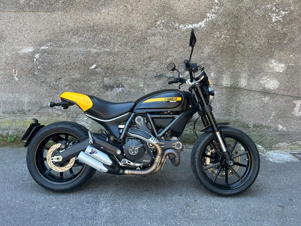 Ducati Scrambler 800 full trottle