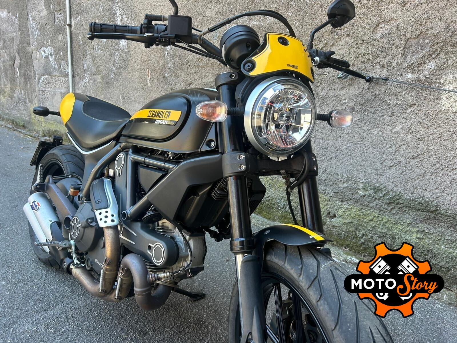 Ducati Scrambler 800 full trottle