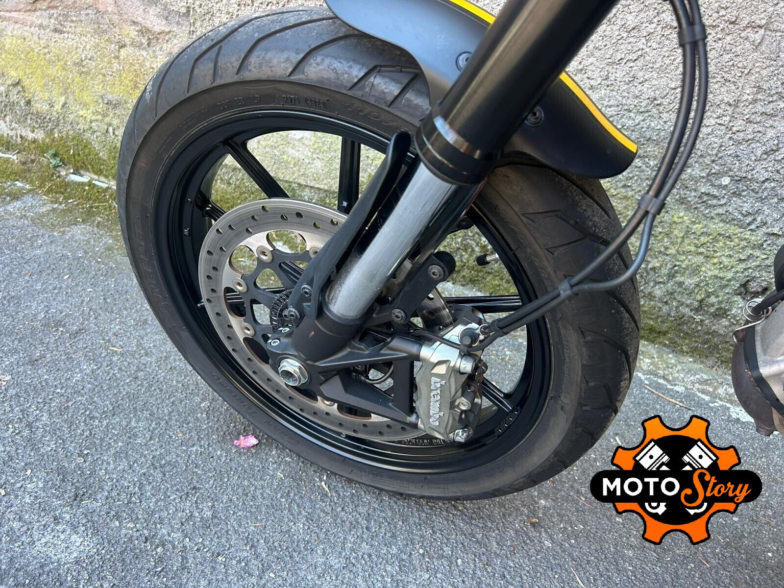 Ducati Scrambler 800 full trottle