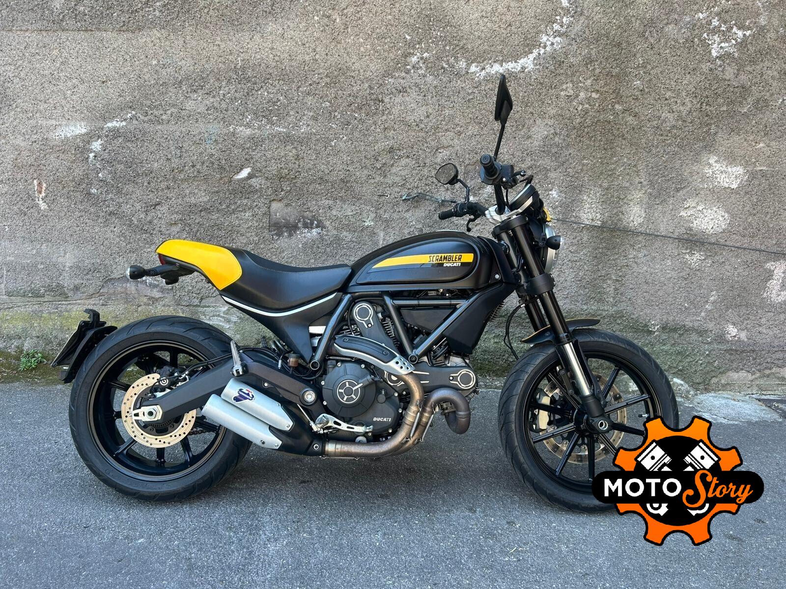 Ducati Scrambler 800 full trottle