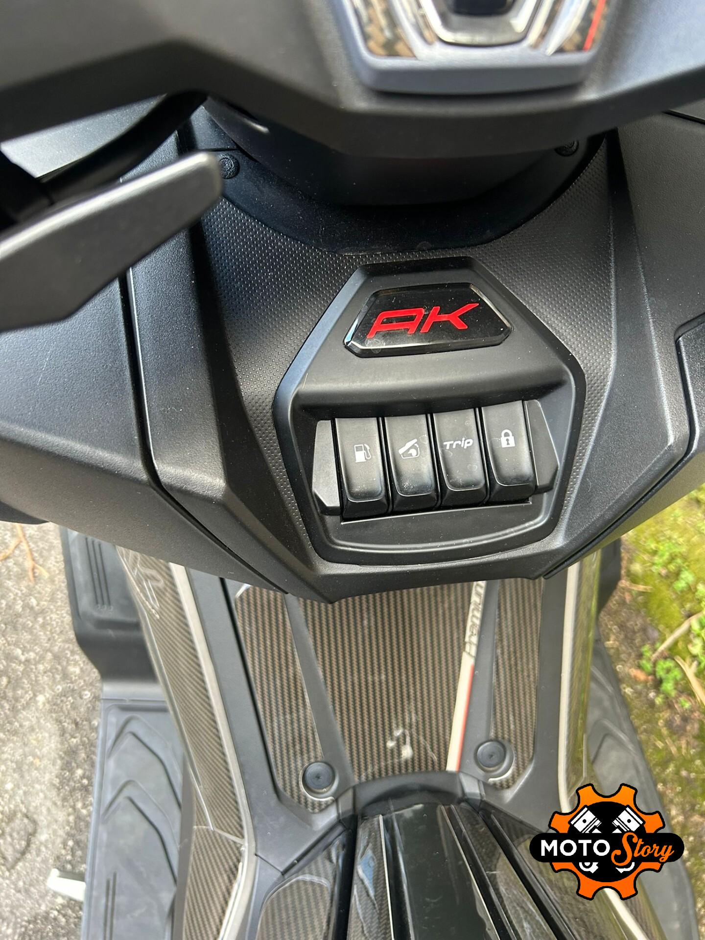 Kymco AK 550