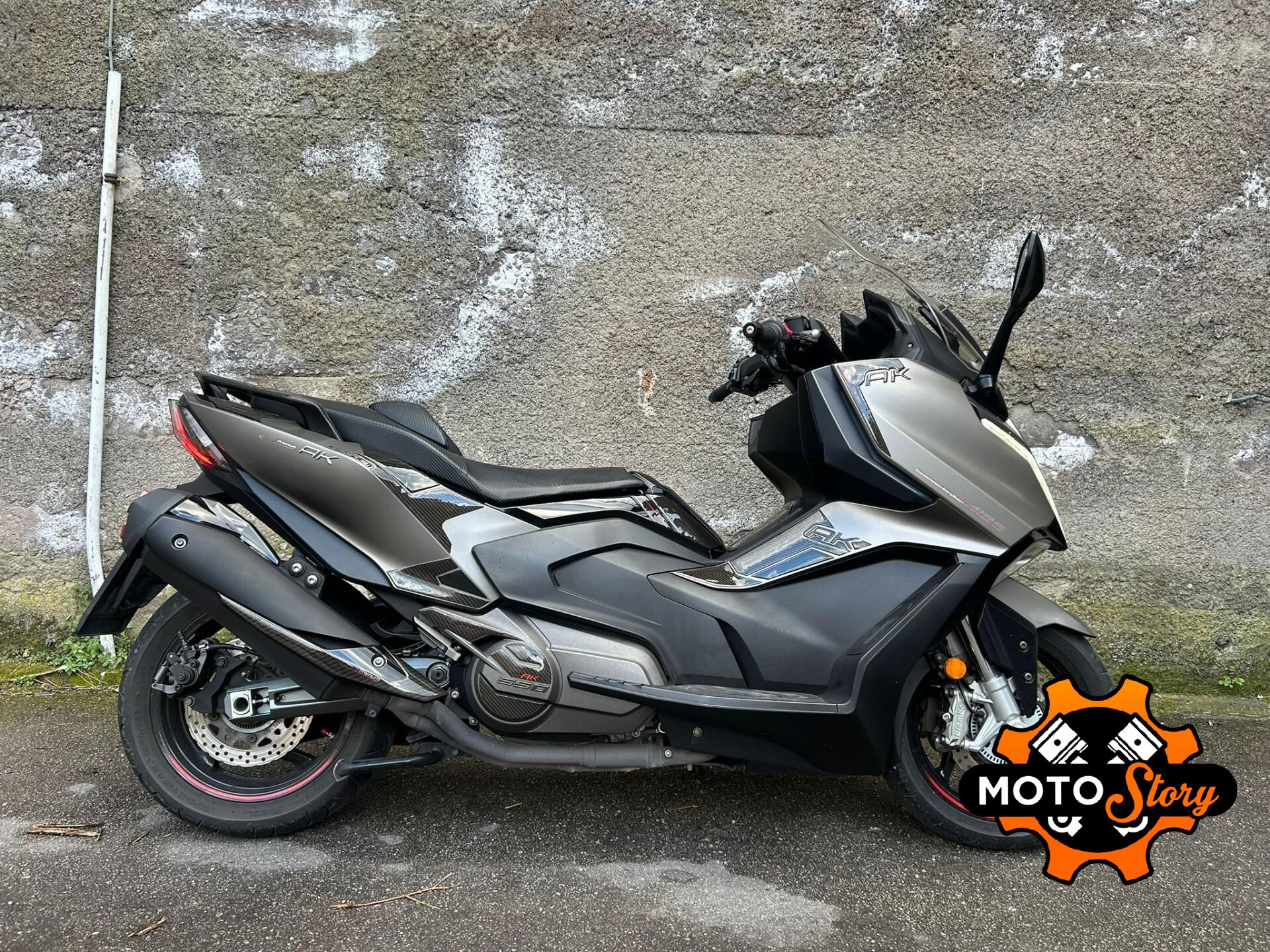 Kymco AK 550