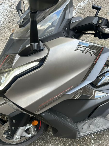 Kymco AK 550