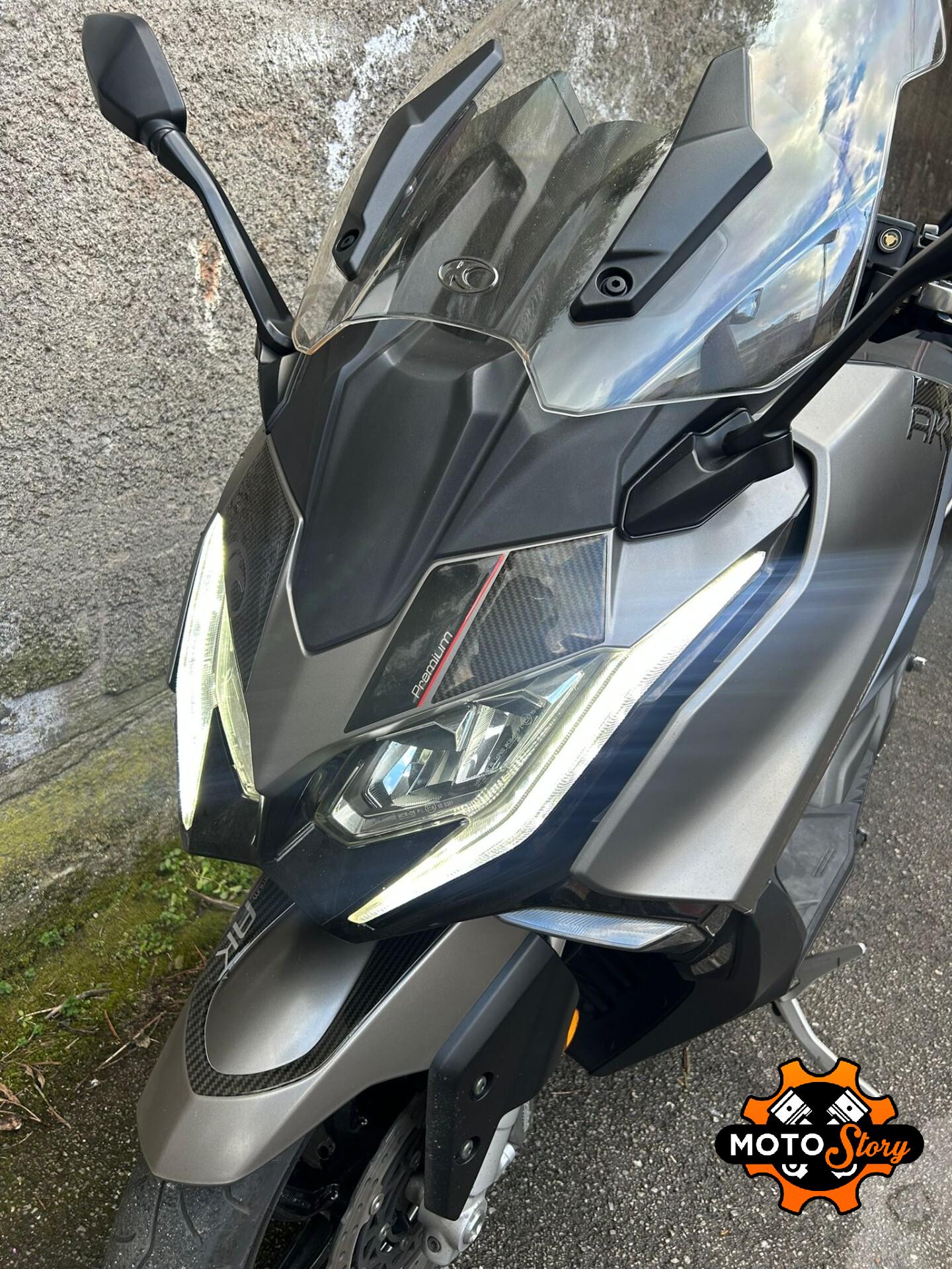 Kymco AK 550