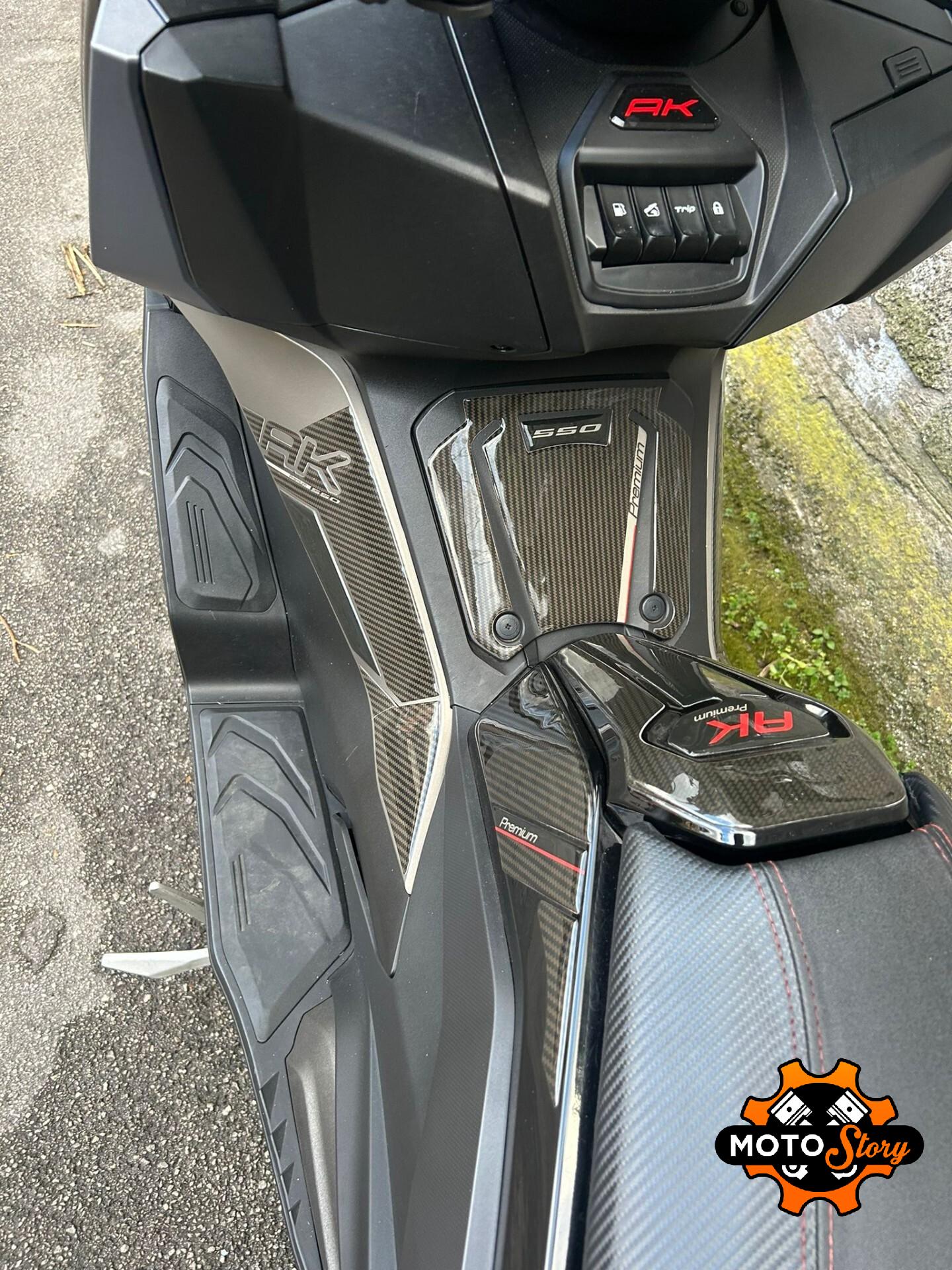 Kymco AK 550