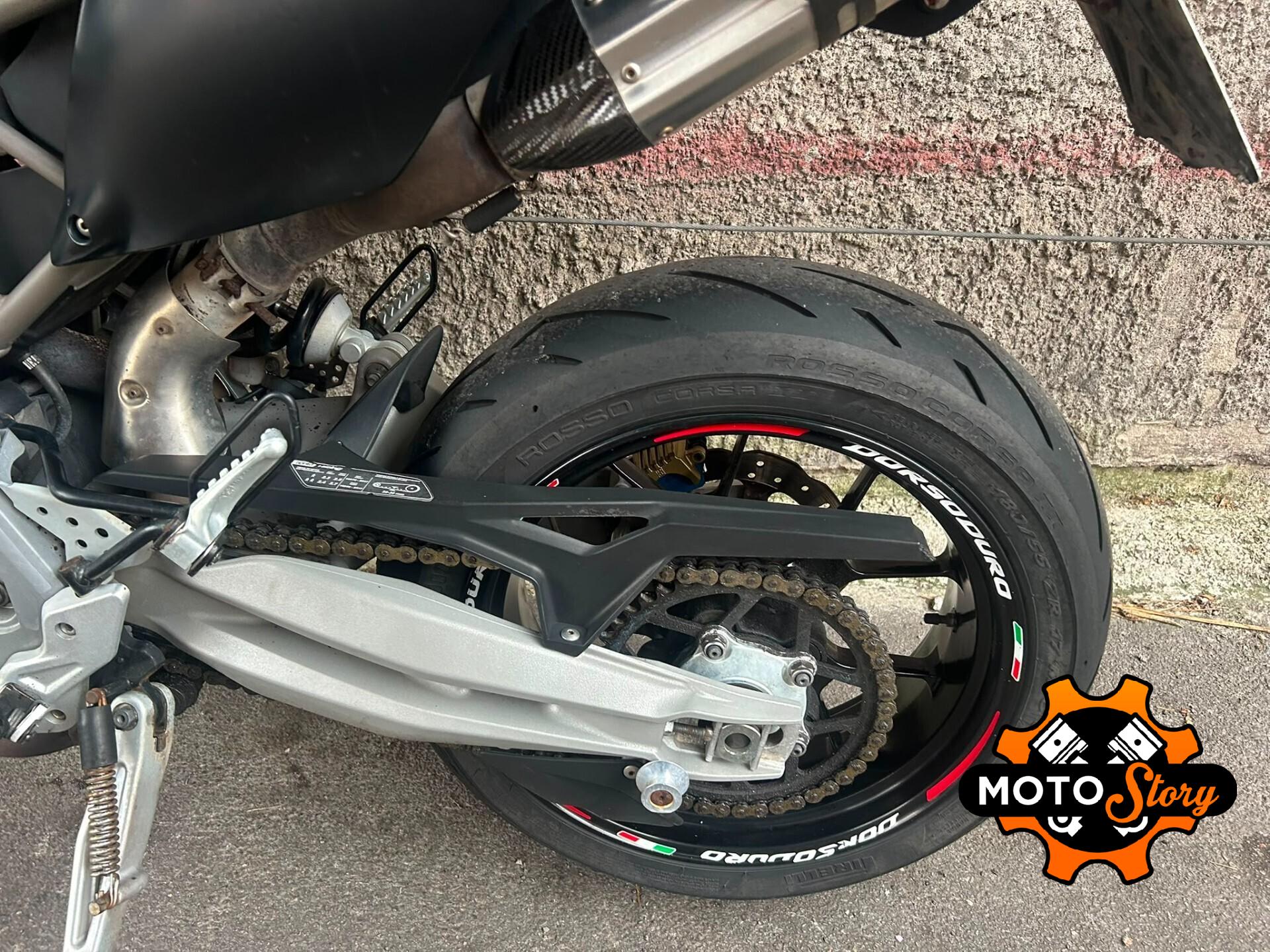Aprilia Dorsoduro 750