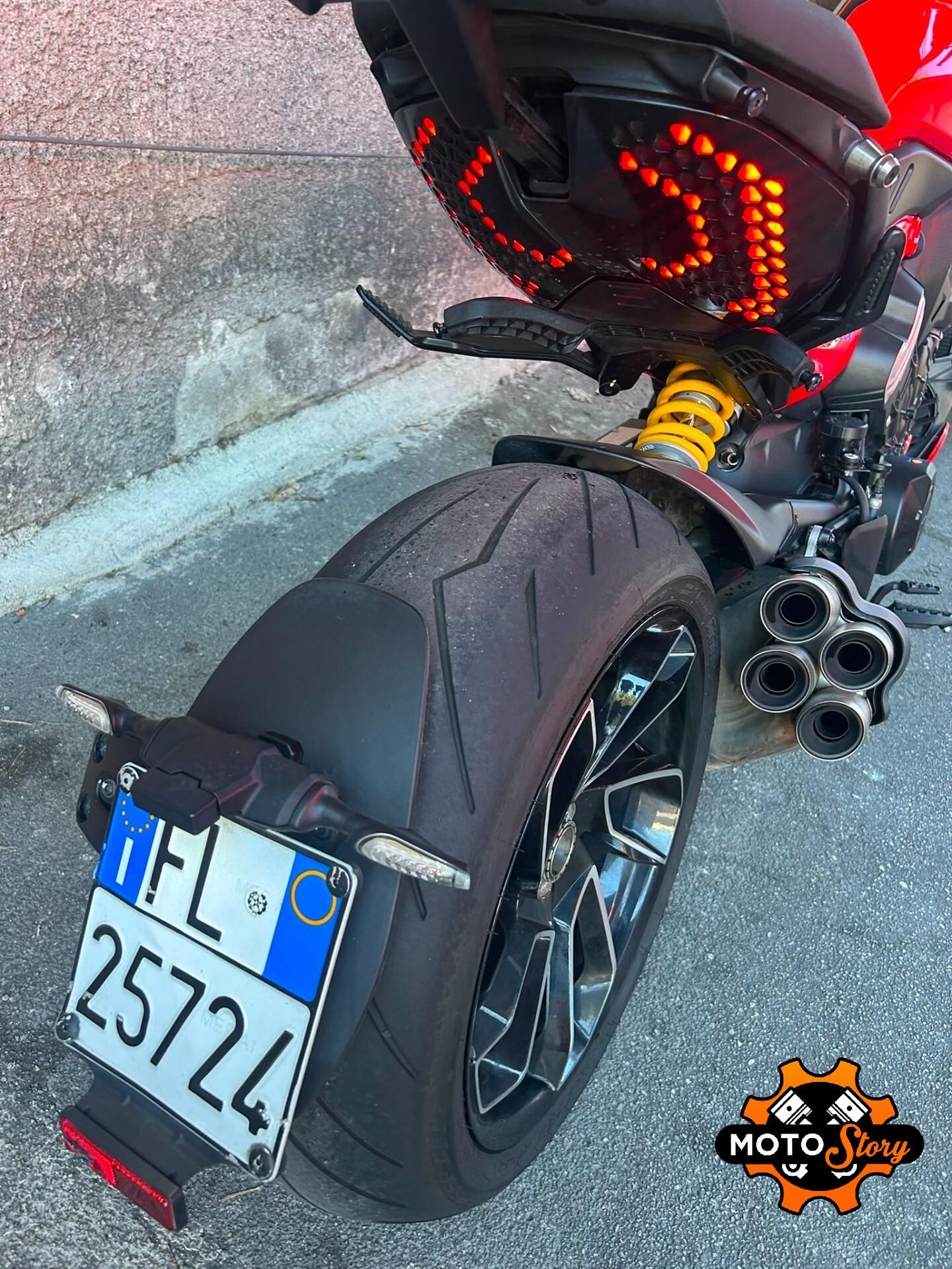 Ducati Diavel V4
