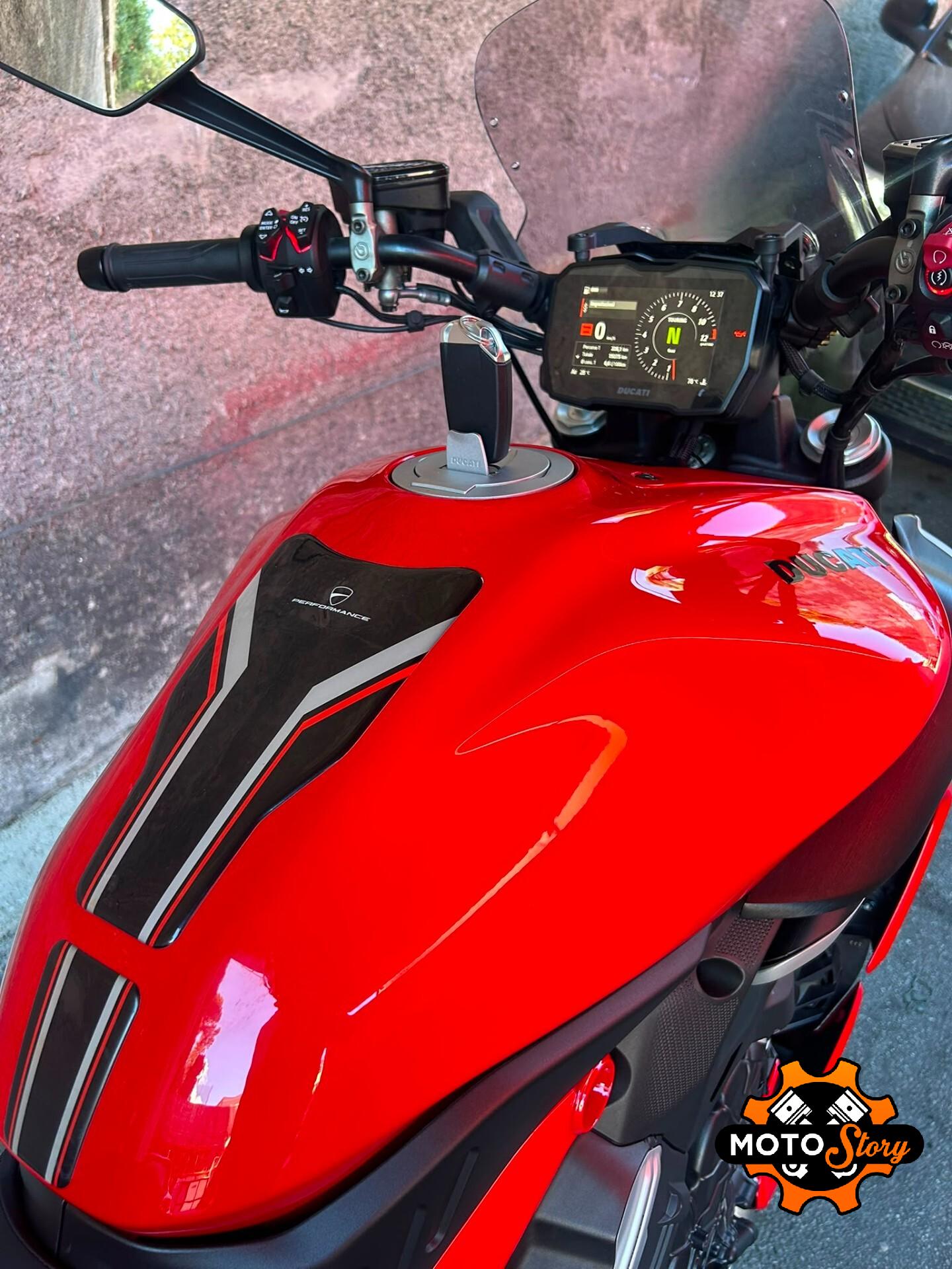 Ducati Diavel V4