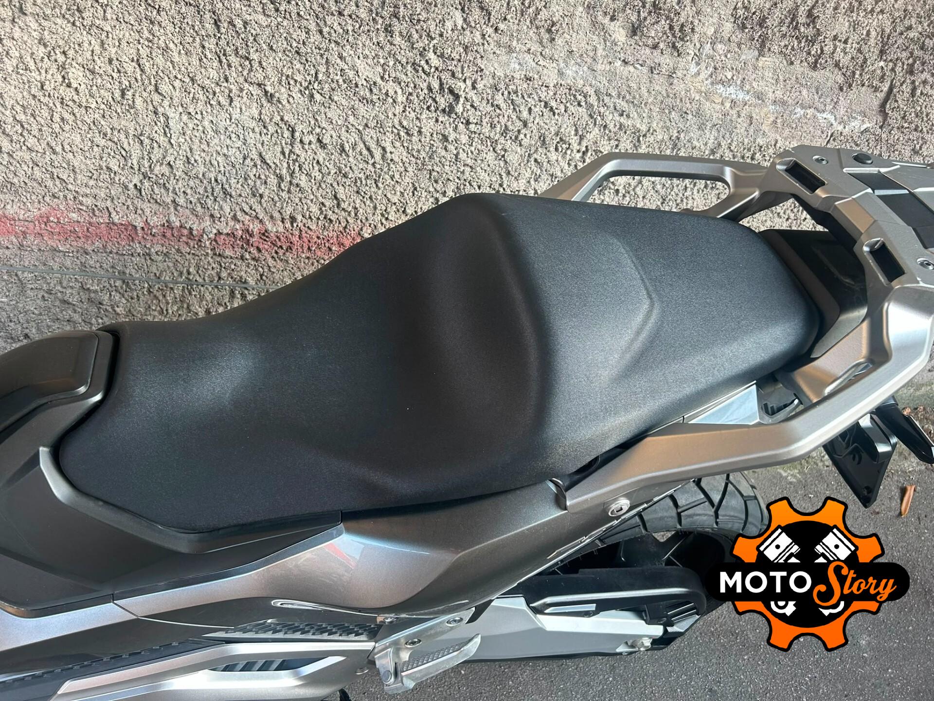 Honda Forza 750