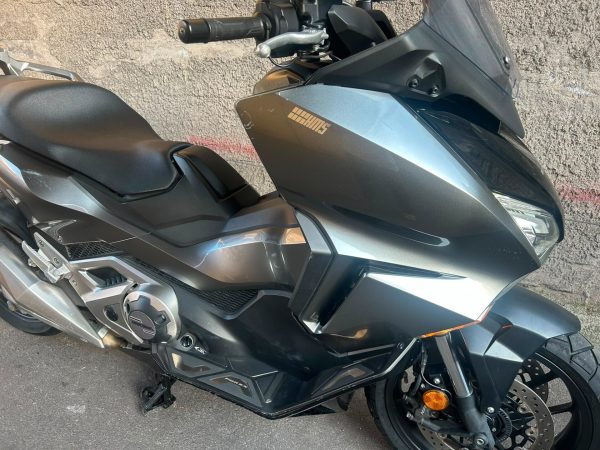 Honda Forza 750