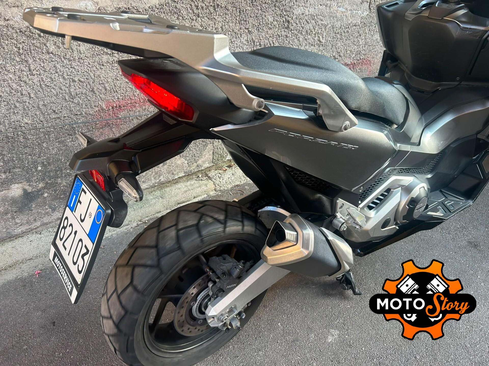 Honda Forza 750