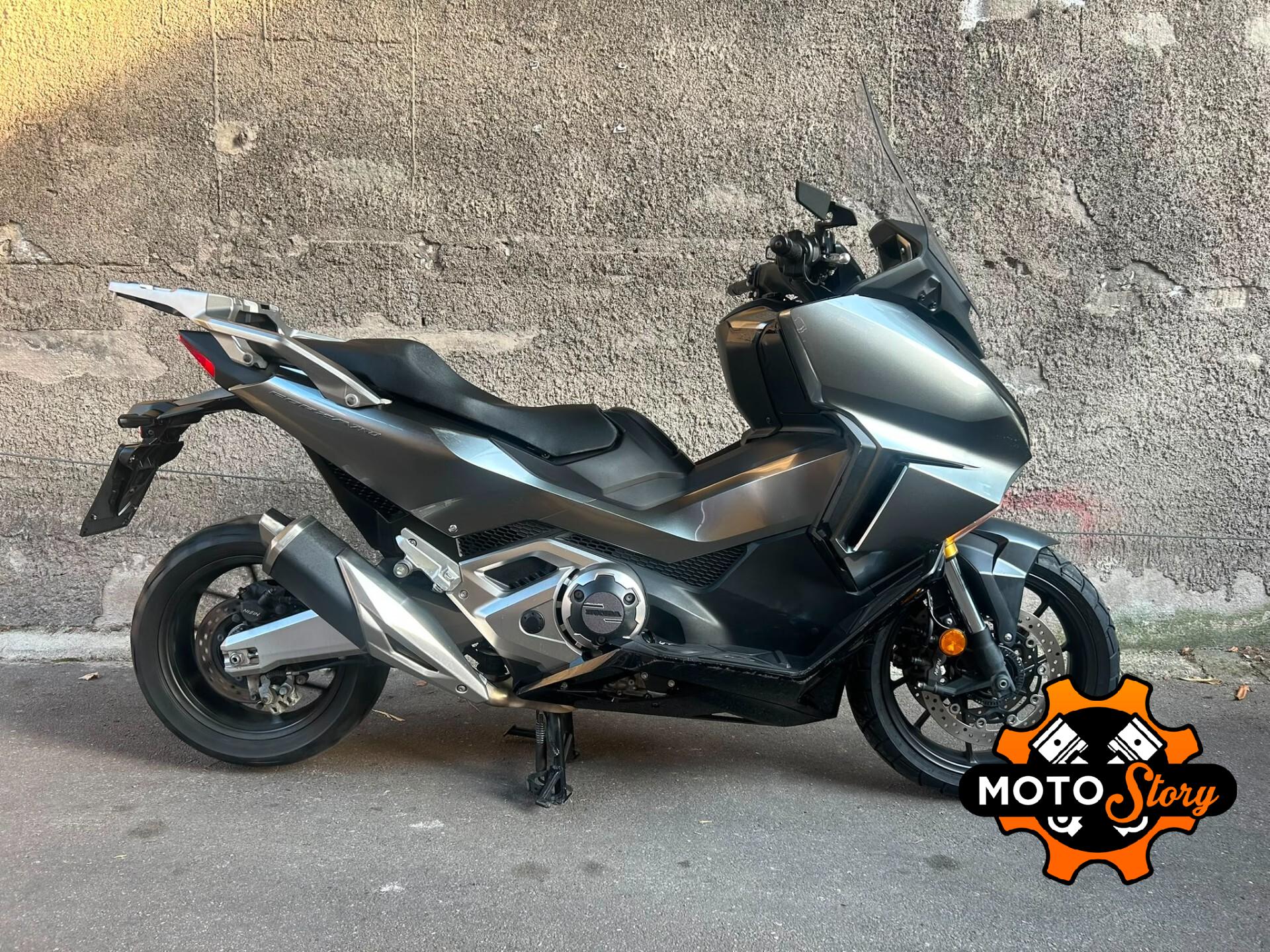 Honda Forza 750