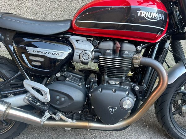 Triumph Speed Twin 1200